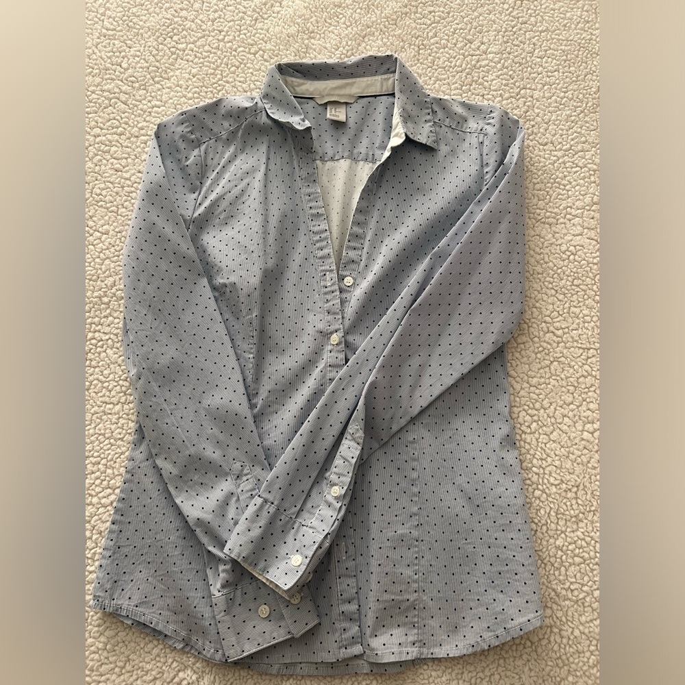 Fitted women’s button down shirt